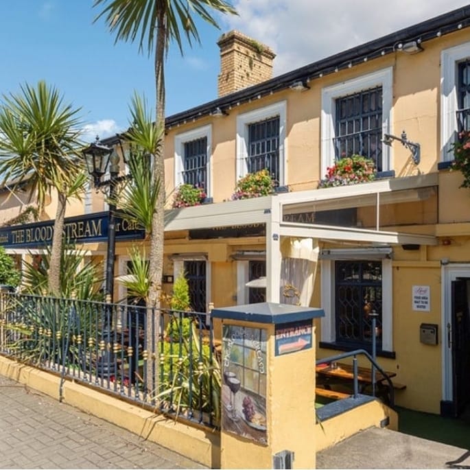 Howth pubs: Two bars with beer gardens to try for an authentic seaside&nbsp;experience