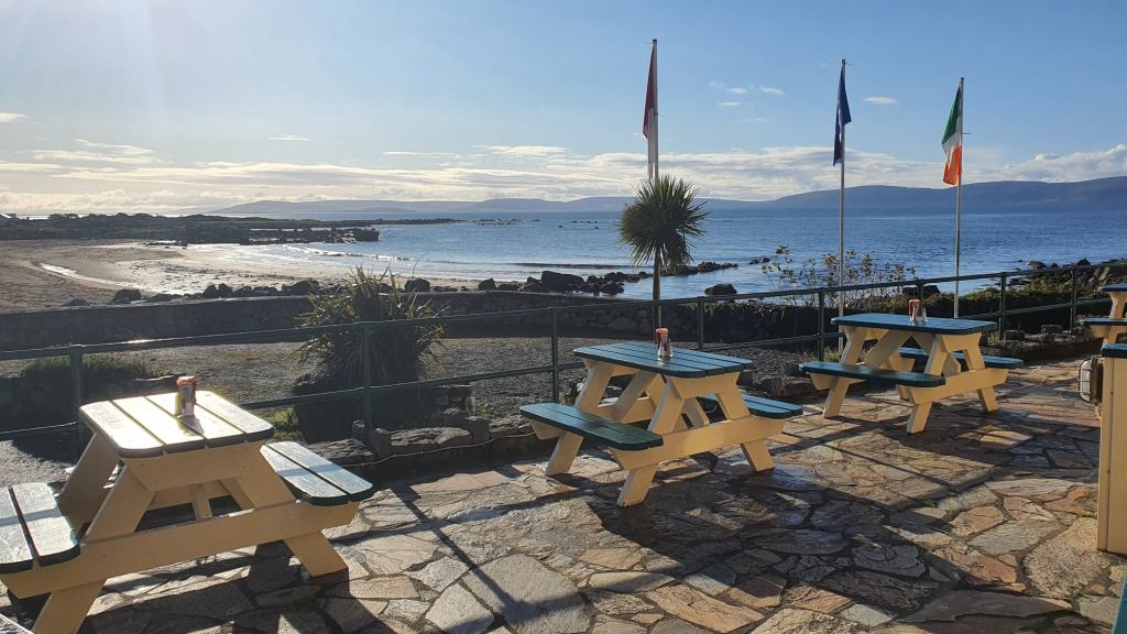 25 Irish pubs and beer gardens by the sea to experience Ireland’s breathtaking&nbsp;coast