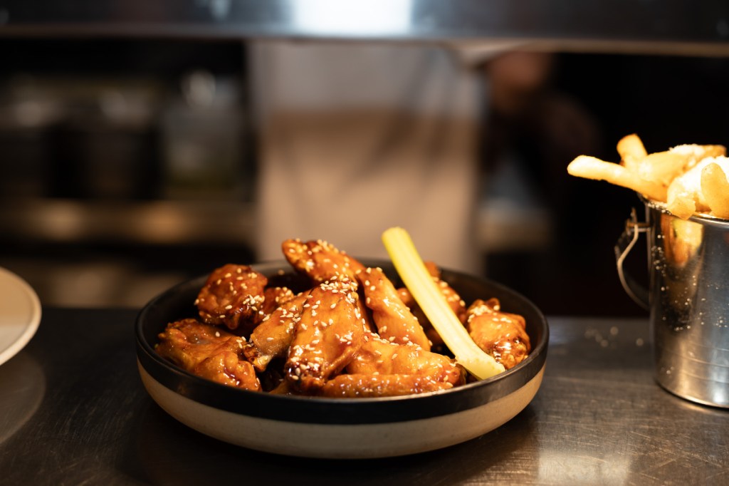 Sinnotts bar wings in Dublin city centre 